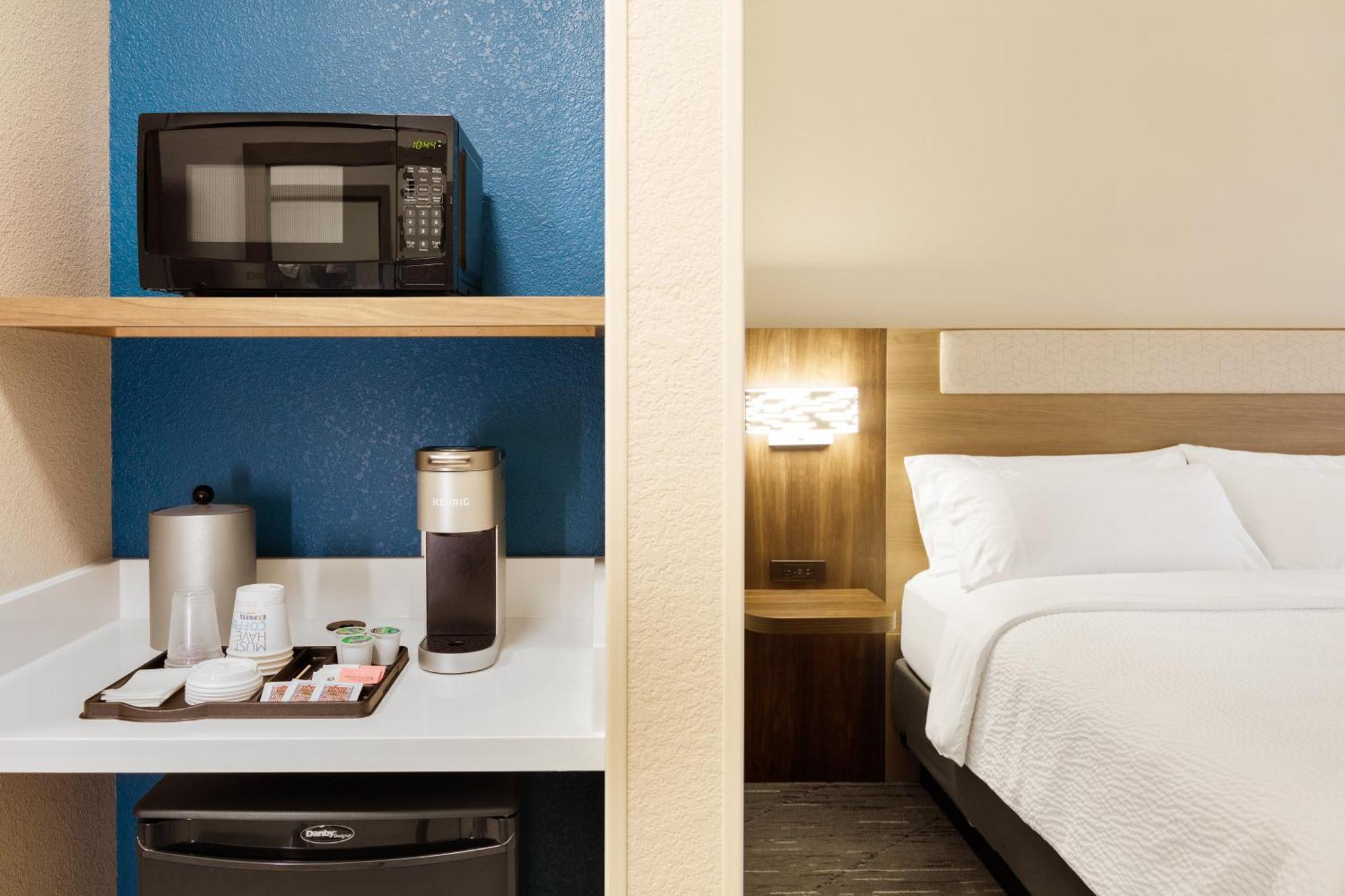 Holiday Inn Express & Suites Ripley By Ihg Exterior foto