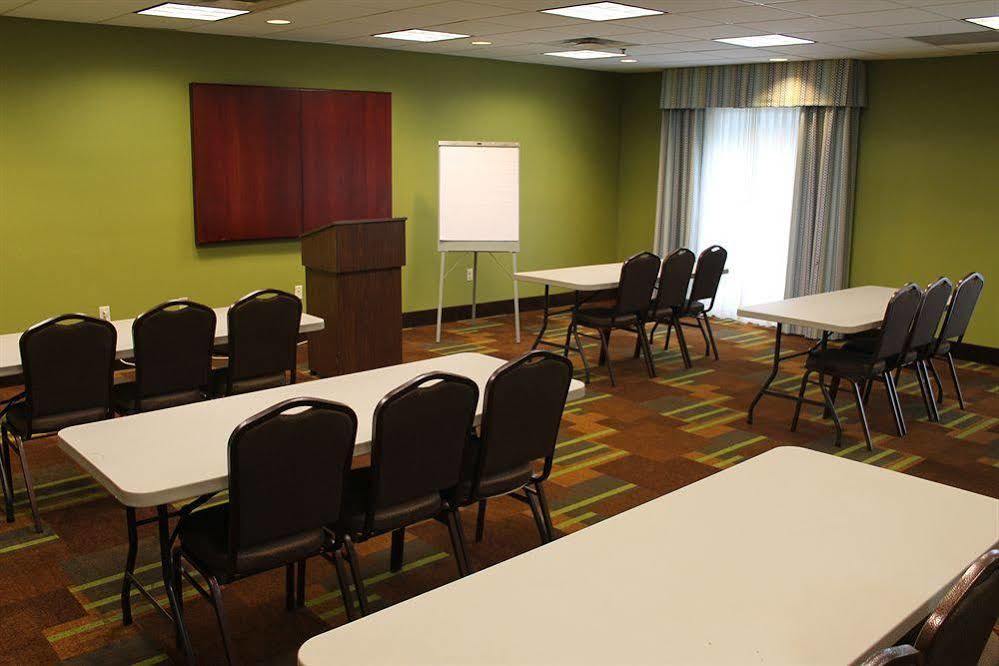 Holiday Inn Express & Suites Ripley By Ihg Exterior foto
